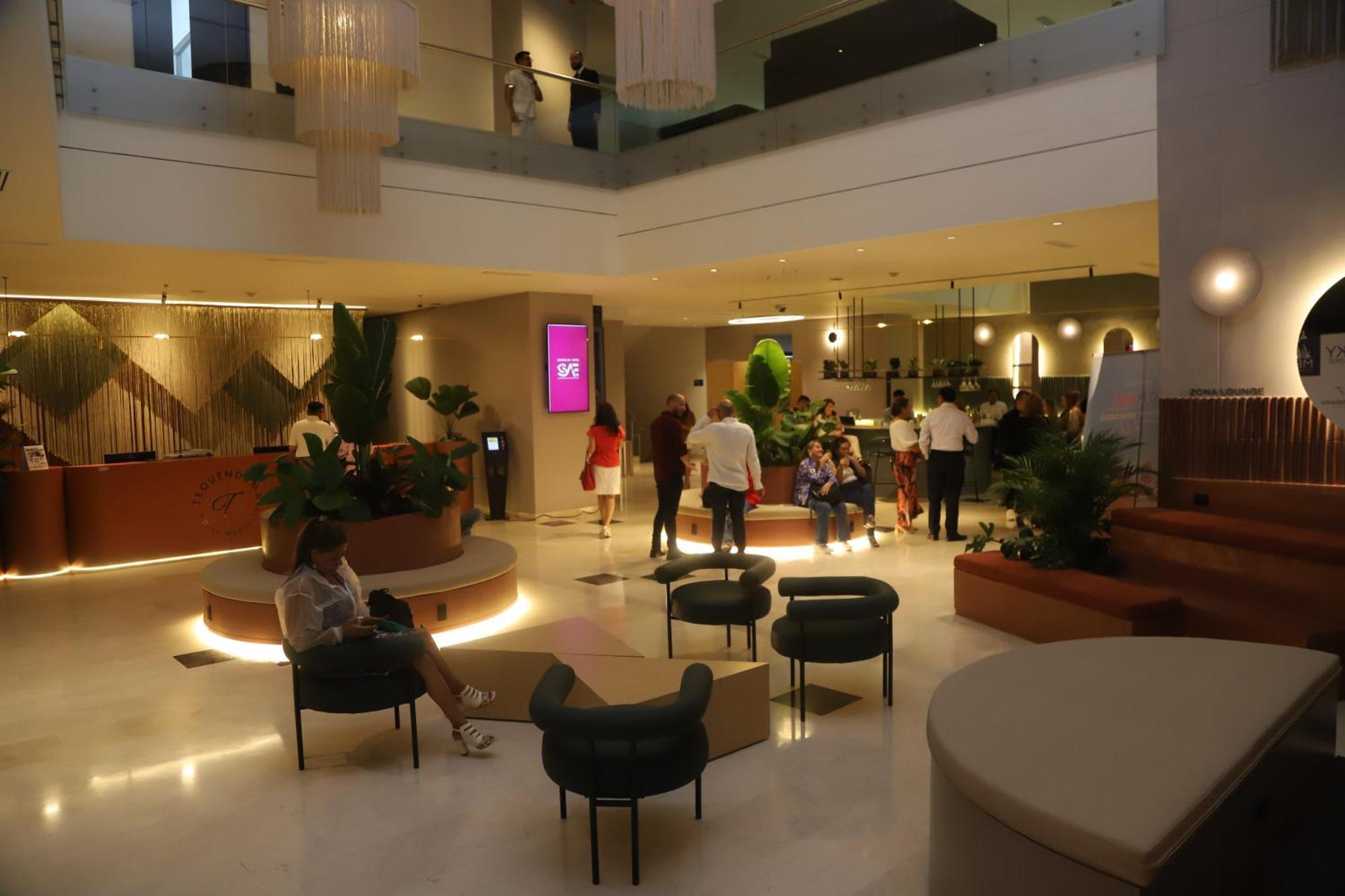 Hotel Tryp Medellin Estadio Esterno foto