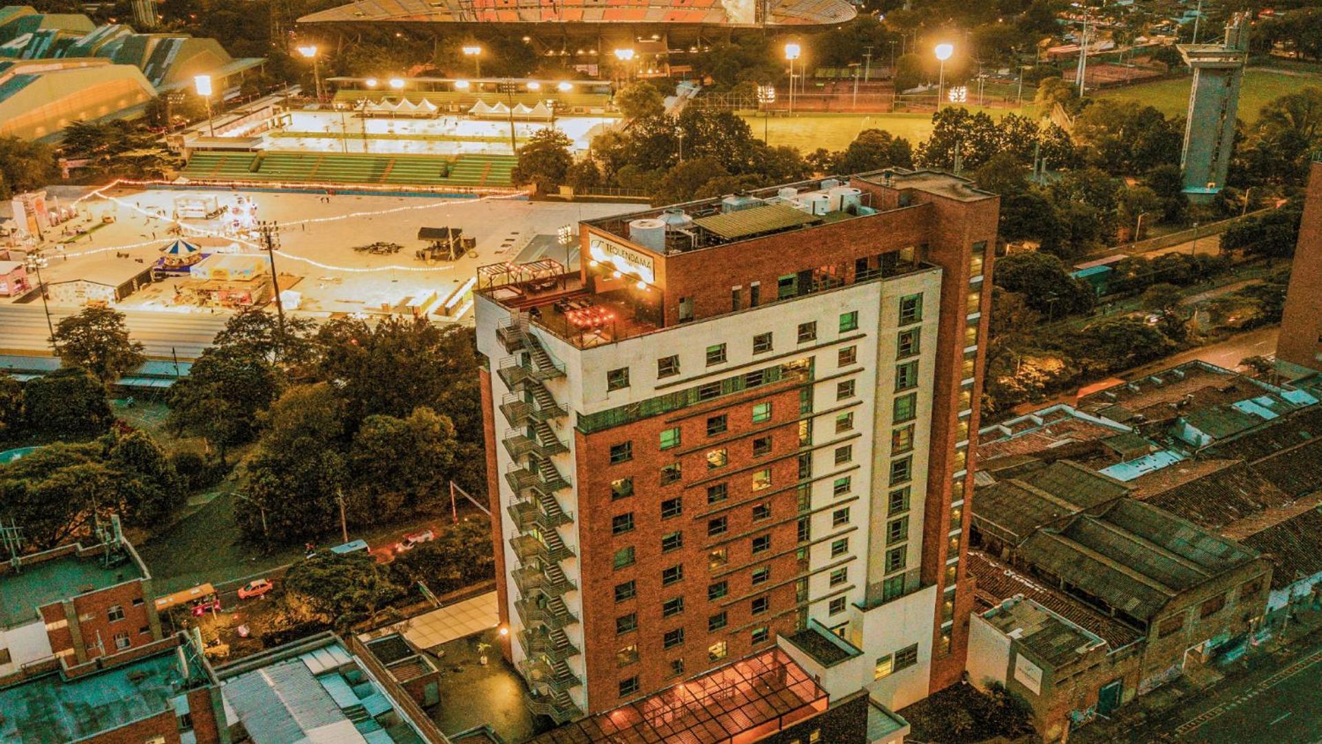 Hotel Tryp Medellin Estadio Esterno foto