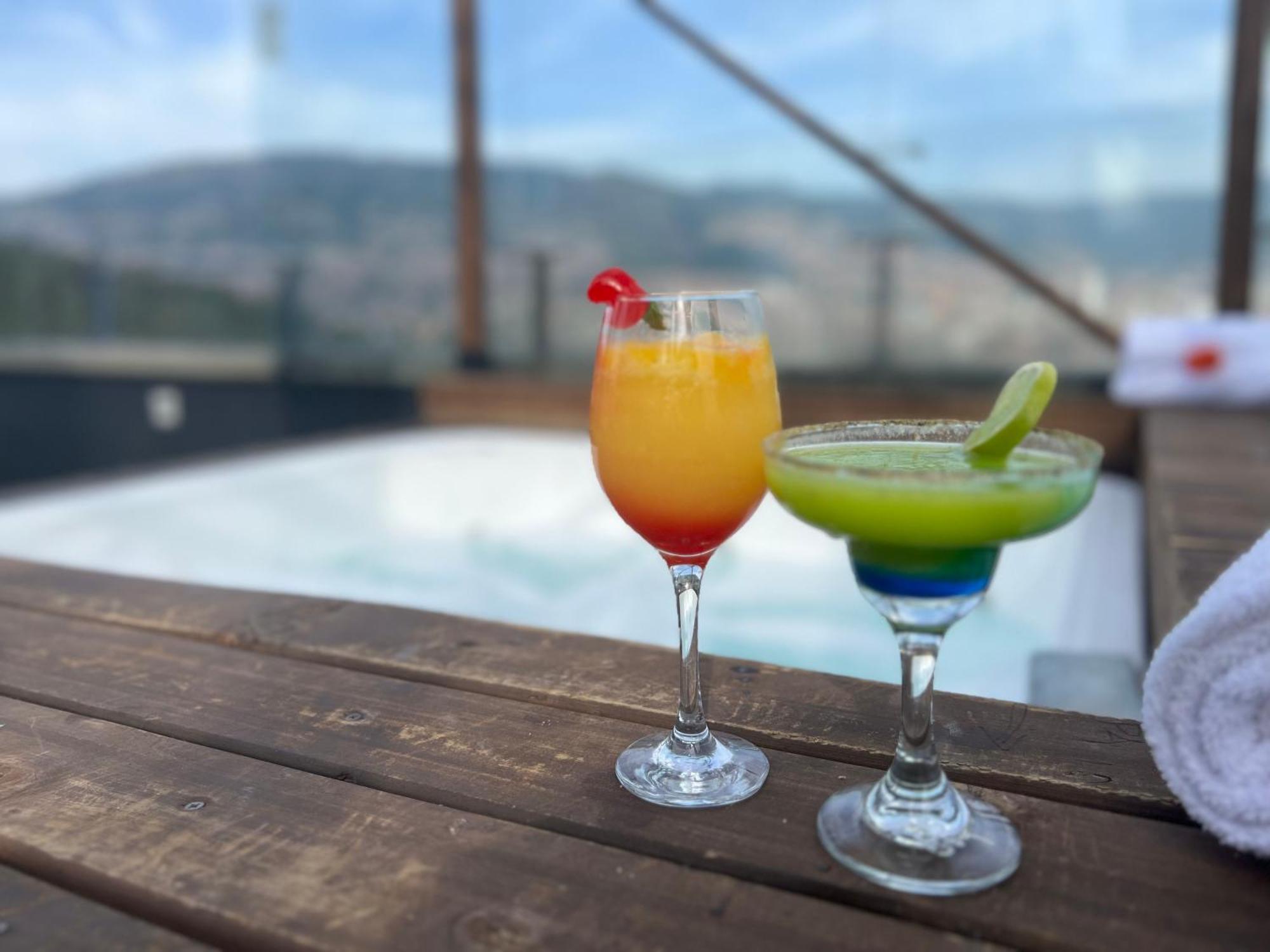 Hotel Tryp Medellin Estadio Esterno foto